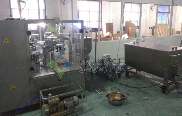 燒烤醬自動包裝機(jī)